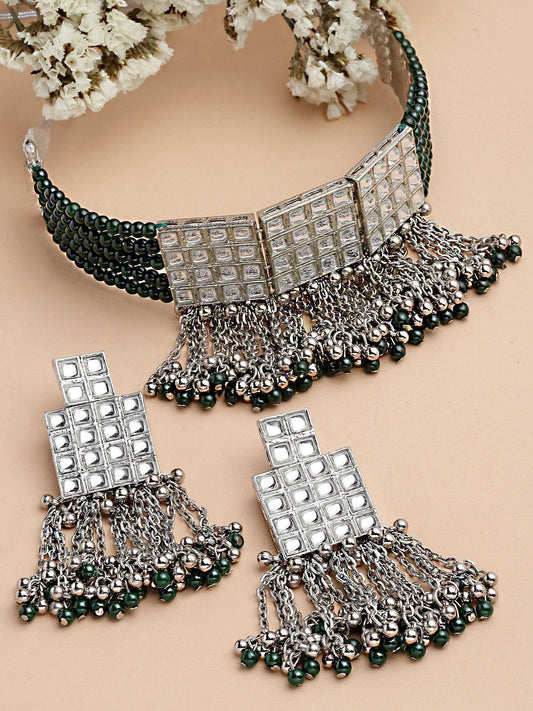 Karatcart Green Beaded Oxidised Silver Kundan Choker Necklace Set for Women
